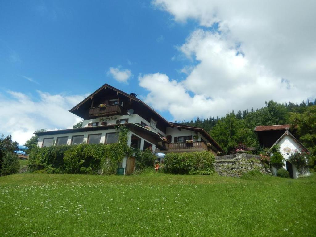 Pfeiffer Alm Am Sonnenhang Mit Blick Auf Die Zugspitze Garmisch-Partenkirchen Exteriör bild